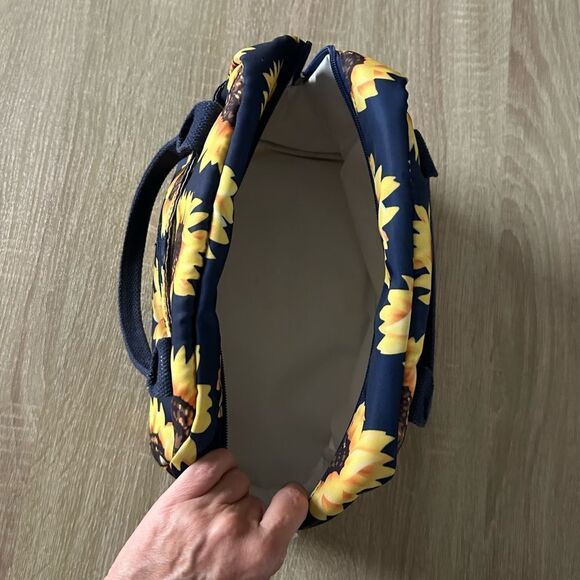 NWOT … DIIG Sunflower Lunch Tote - Picture 9 of 9